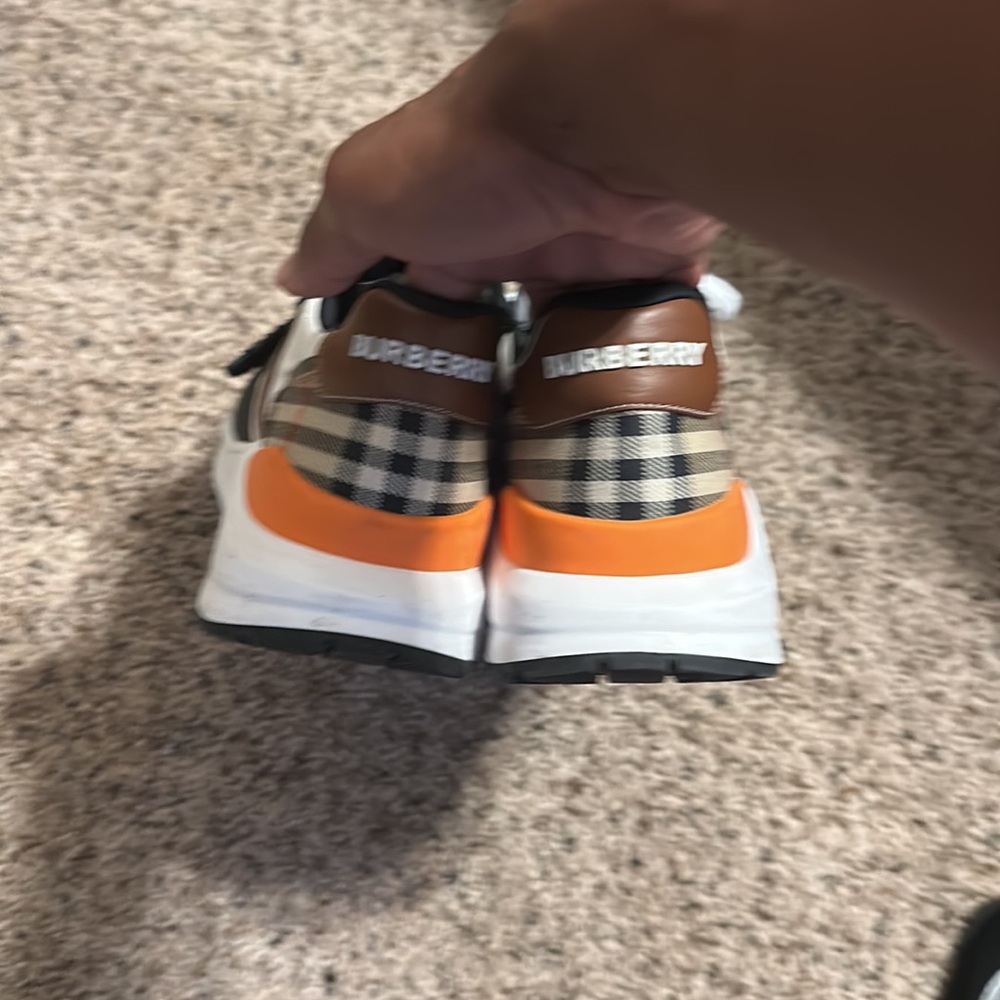 Burberry sneakers - Picture 4 of 6